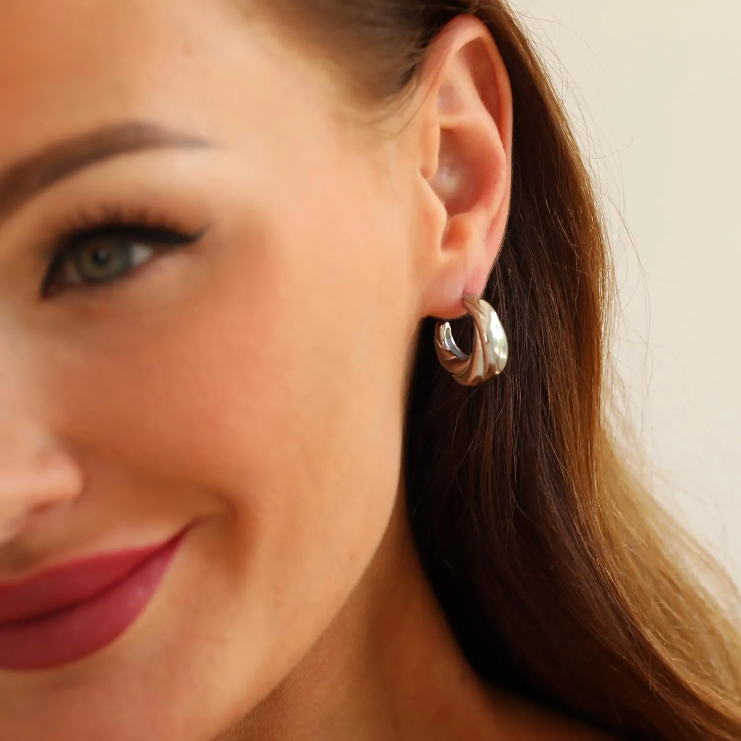 18K Gold Plated Chunky Multi Hoop Earrings for Women Hypoallergenic Trendy Triple Split Open Loop Huggie Earrings Lightweight Gold Hoops Ear Studs Jewelry