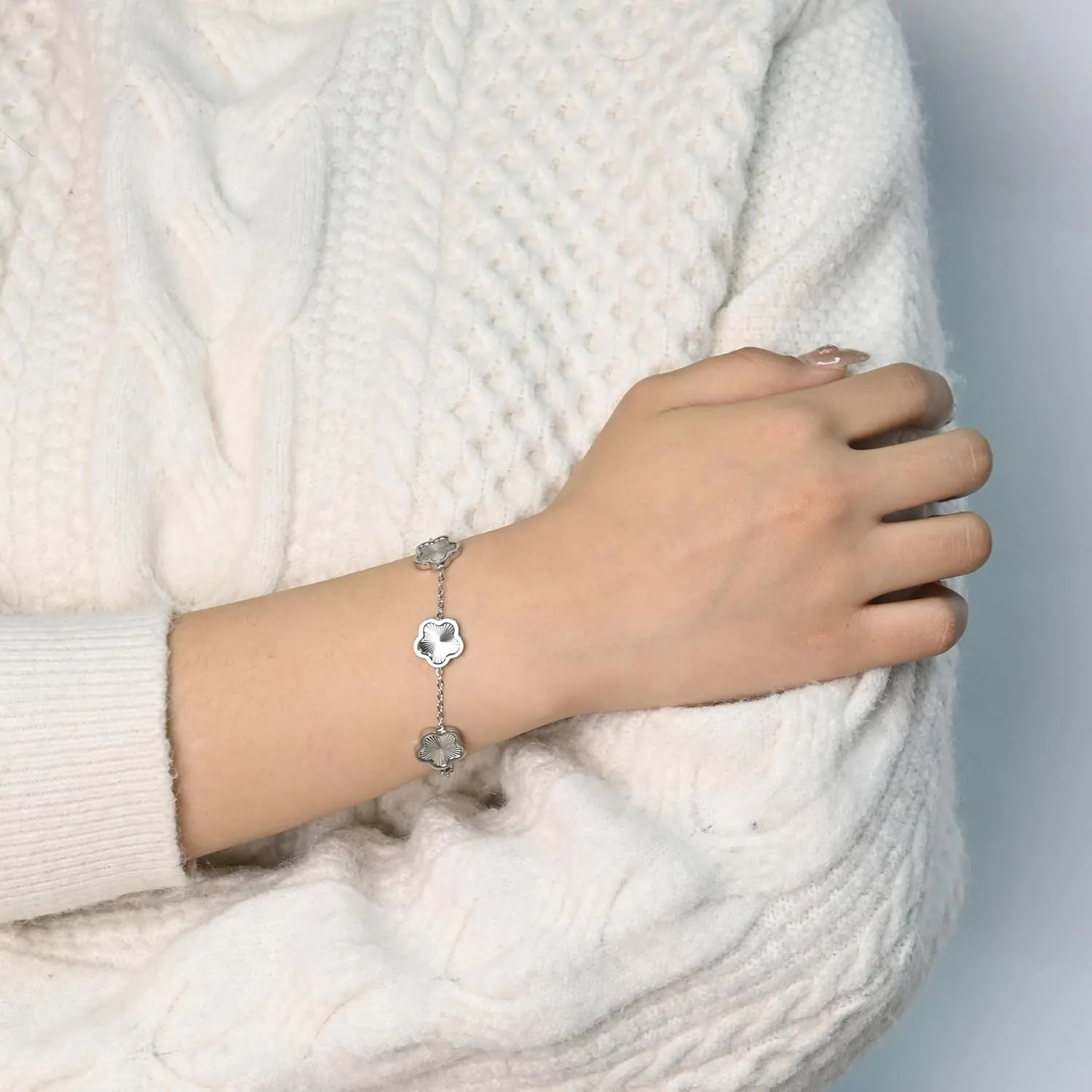 18K Gold Plated Clover Bracelet for Women - Four Leaf Flower Lucky 4 Leaf Link Bracelet Jewelry Gift for Women Van Cleef