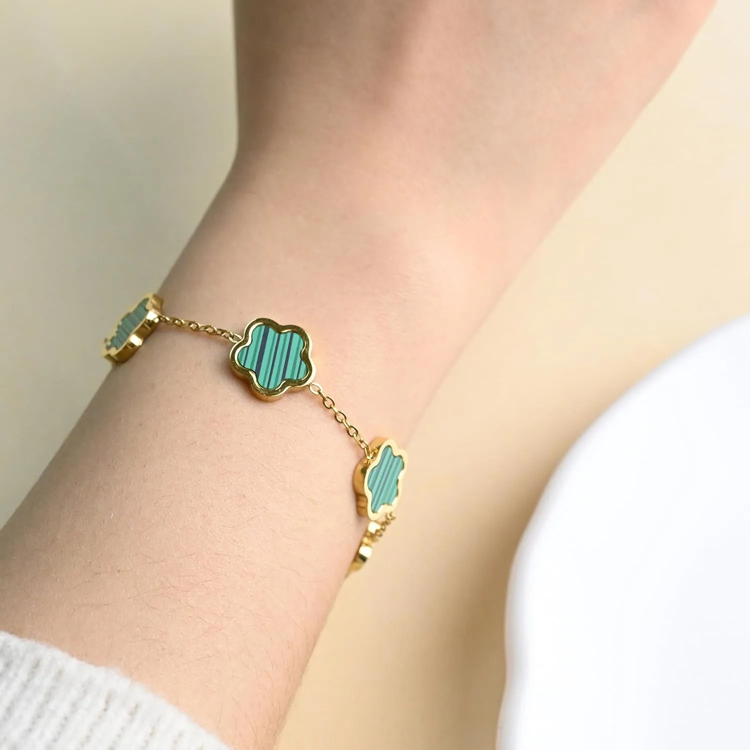 18K Gold Plated Clover Bracelet for Women - Four Leaf Flower Lucky 4 Leaf Link Bracelet Jewelry Gift for Women Van Cleef