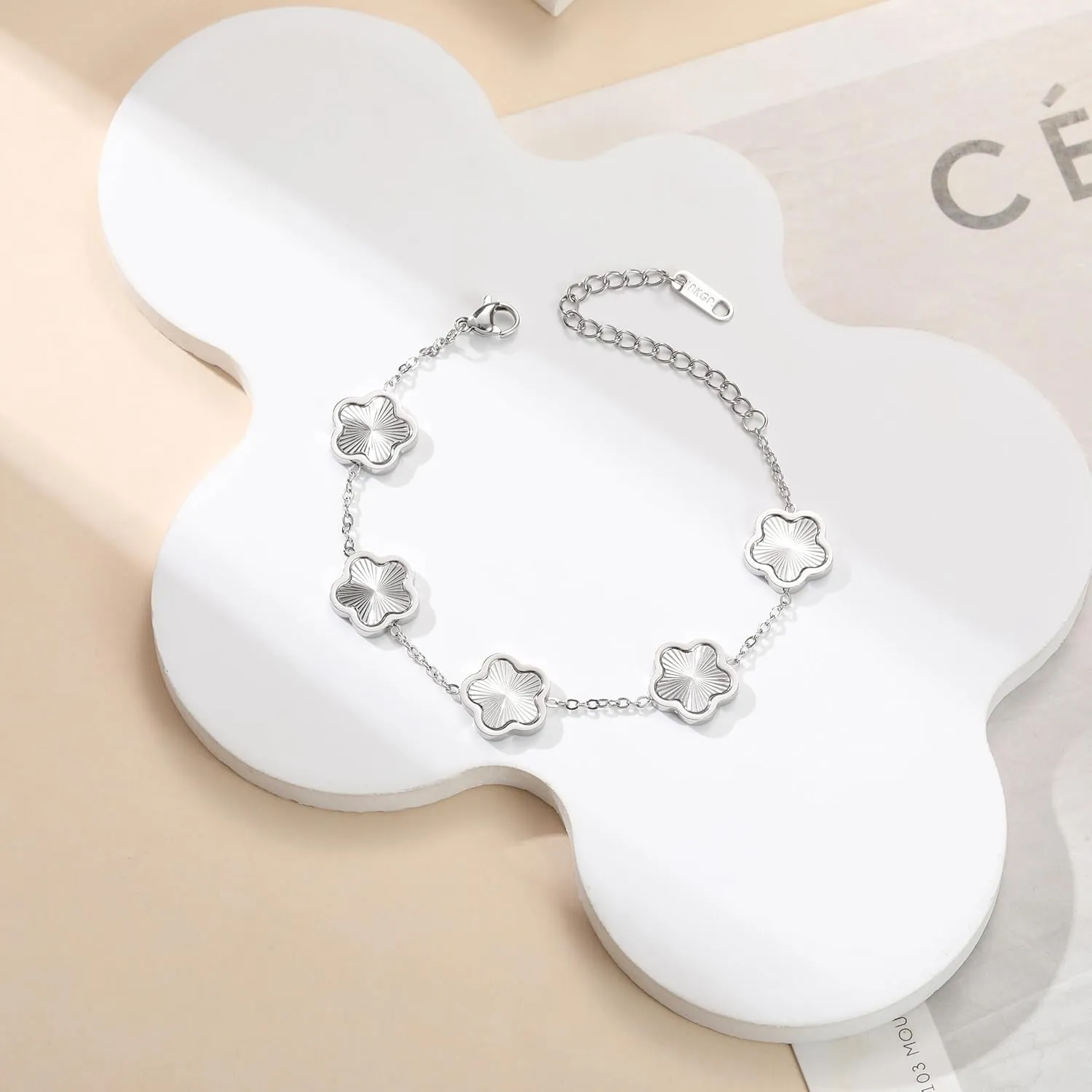 18K Gold Plated Clover Bracelet for Women - Four Leaf Flower Lucky 4 Leaf Link Bracelet Jewelry Gift for Women Van Cleef