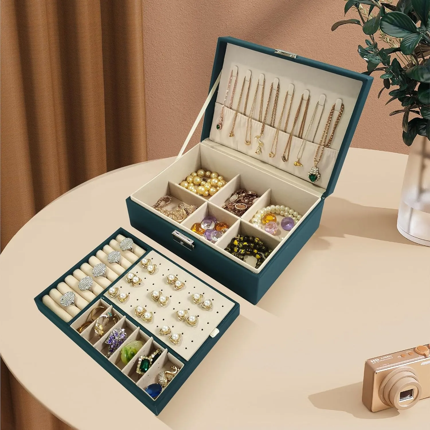 2 Layers PU Leather Jewelry Box Jewelry Organizer Box for Girls Gift Earring Organizer with Lock Jewelry Case Removable Tray for Necklace Earring Ring with Polishing Cloth and Jewelry Bags (Green)