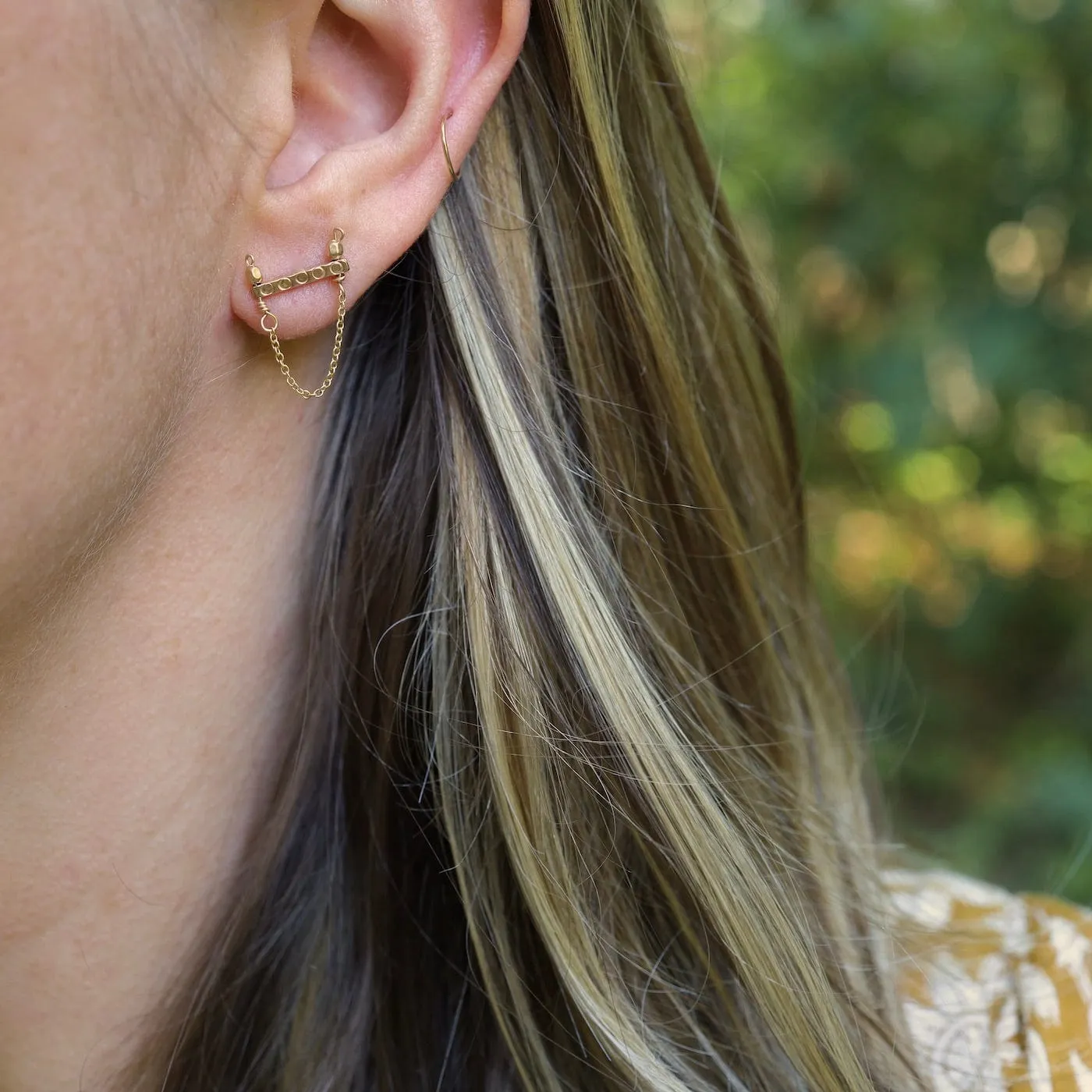 Bar Studs with Chain