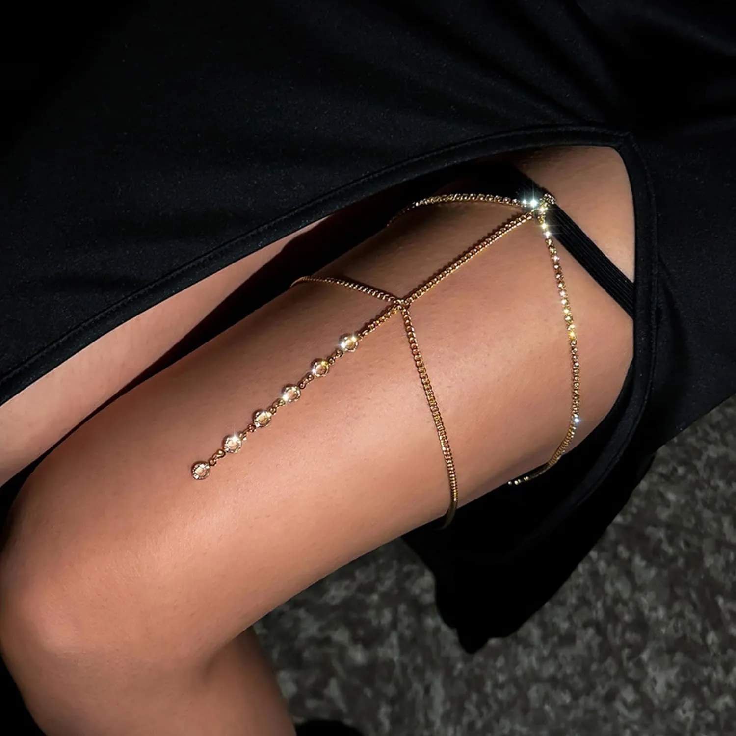 Body Chain Jewelry for Women Gold Body Chain Snake Thigh Chain Rhinestone Leg Chain Jewelry Thigh Harness Garters Summer Dresses Vacation Accessories