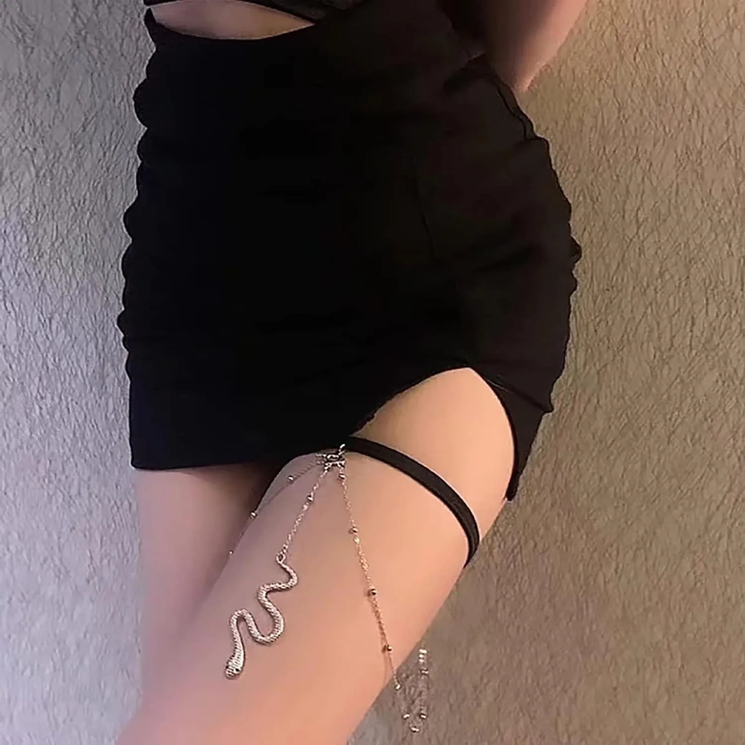 Body Chain Jewelry for Women Gold Body Chain Snake Thigh Chain Rhinestone Leg Chain Jewelry Thigh Harness Garters Summer Dresses Vacation Accessories