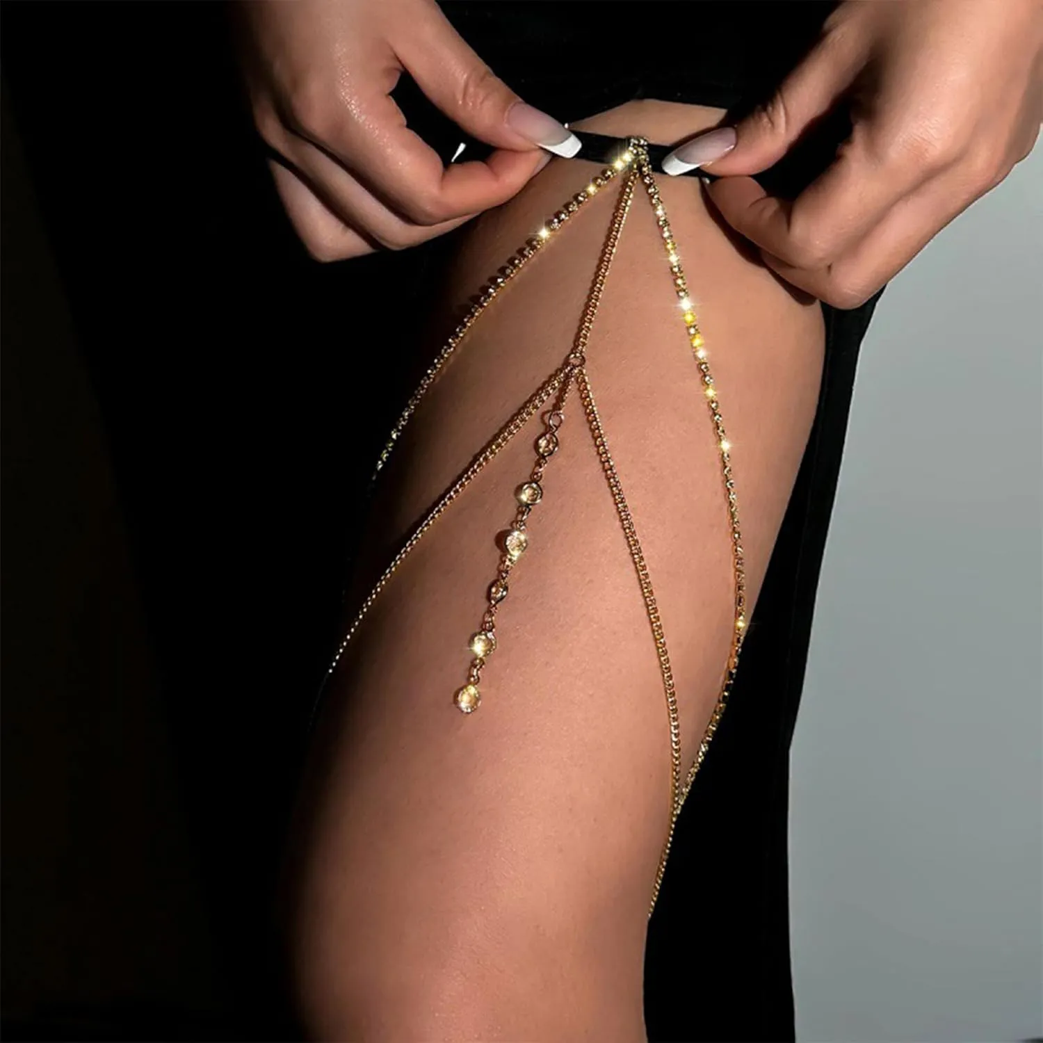 Body Chain Jewelry for Women Gold Body Chain Snake Thigh Chain Rhinestone Leg Chain Jewelry Thigh Harness Garters Summer Dresses Vacation Accessories