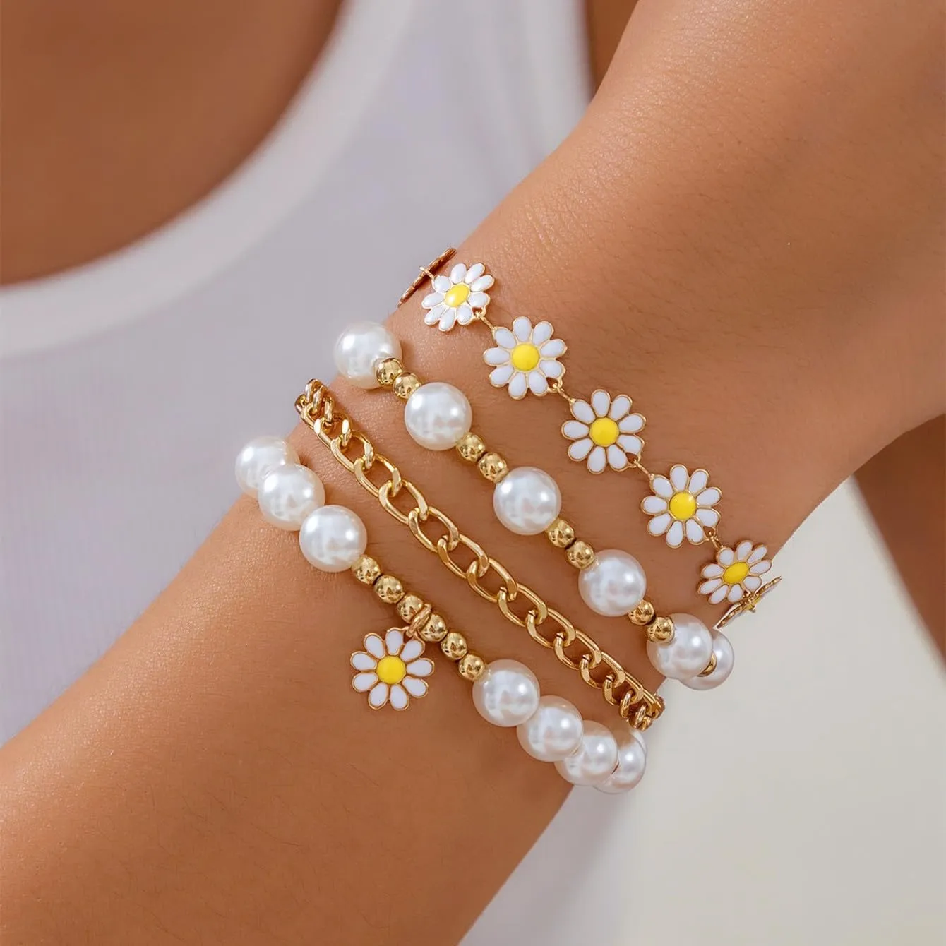 Bohemian Sunflower Imitation Pearl Beaded Charm Bracelets Set Handmade Adjustable Daisy Flower Stretch Bracelet Stackable Clay Gold Bead Friendship Jewelry for Women Summer Beach Vacation Gifts