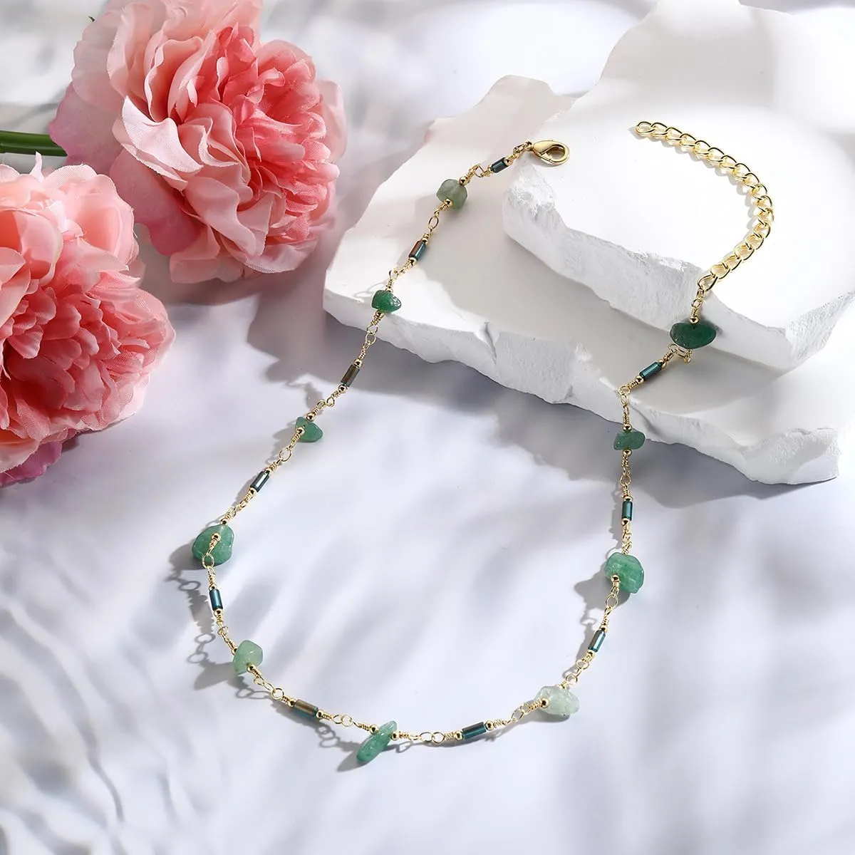 Boho Crystal Necklace Choker for Women Trendy Healing Nature Crystal Chain Necklack Turquoise Summer Beach Necklace Jewelry Gifts