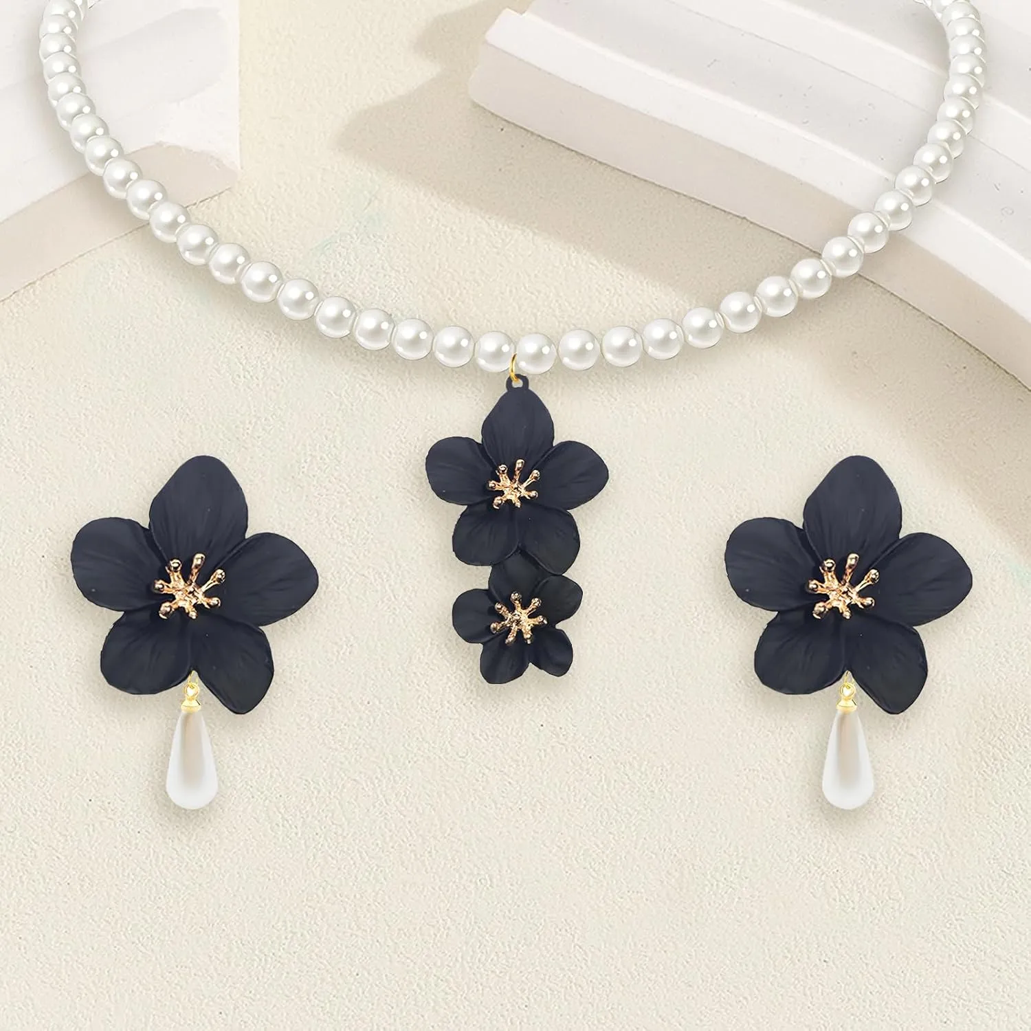 Boho Flower Earrings Necklace Stes for Women Handmade Pearl Flower Necklace Layered Floral Petal Earrings Cute Boho Matte Flower Statement Earrings Boho Wedding Jewelry