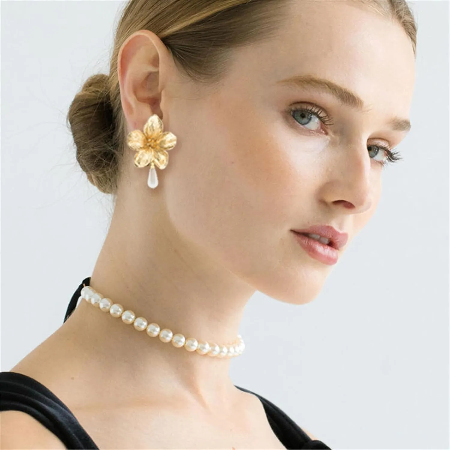 Boho Flower Earrings Necklace Stes for Women Handmade Pearl Flower Necklace Layered Floral Petal Earrings Cute Boho Matte Flower Statement Earrings Boho Wedding Jewelry