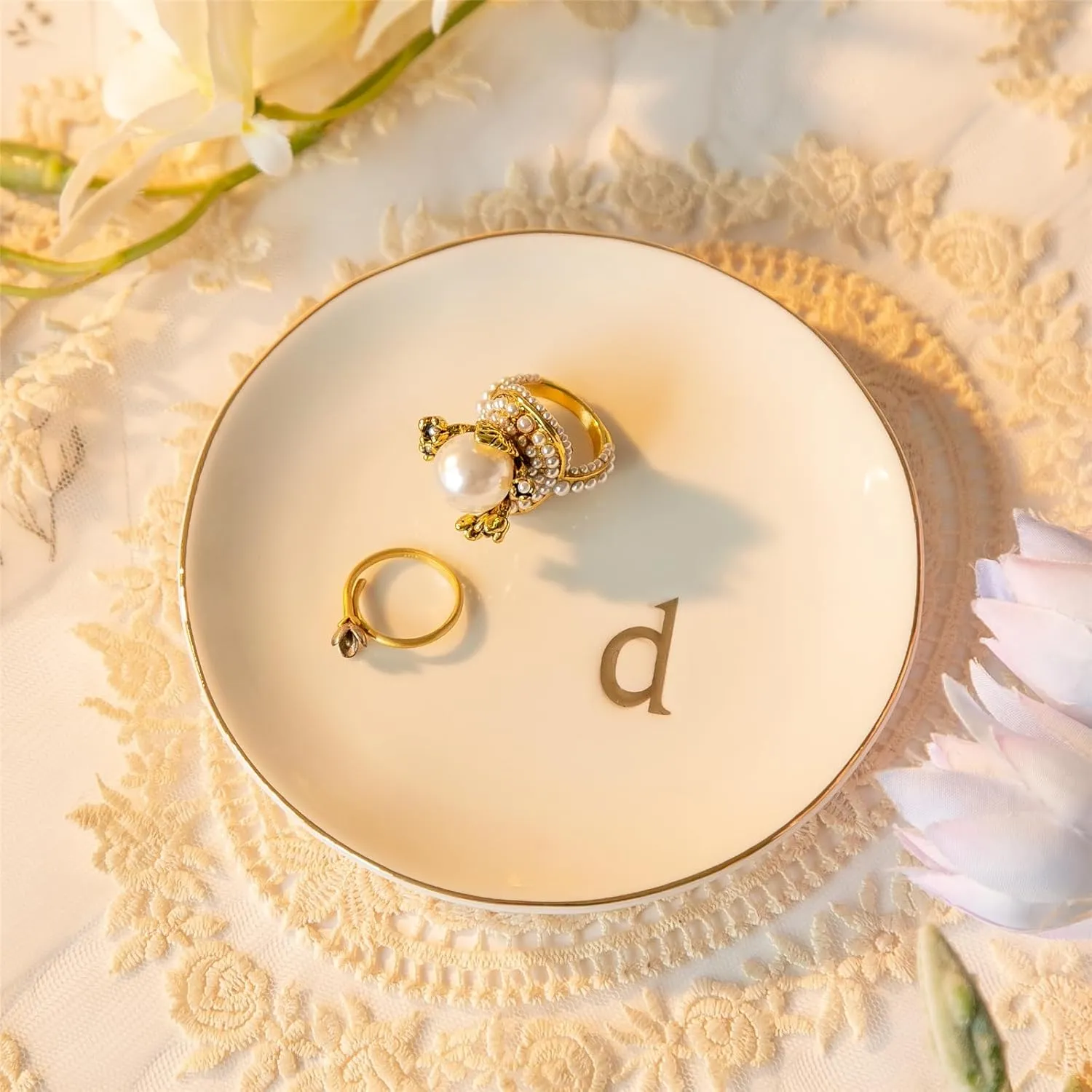 Ceramic Ring Holder for Jewelry, Jewelry Tray, Ring Dish, Aesthetic Room Decor, Engagement Gifts Bride Gifts Wedding Gifts for Women, White, 4.75"(D)