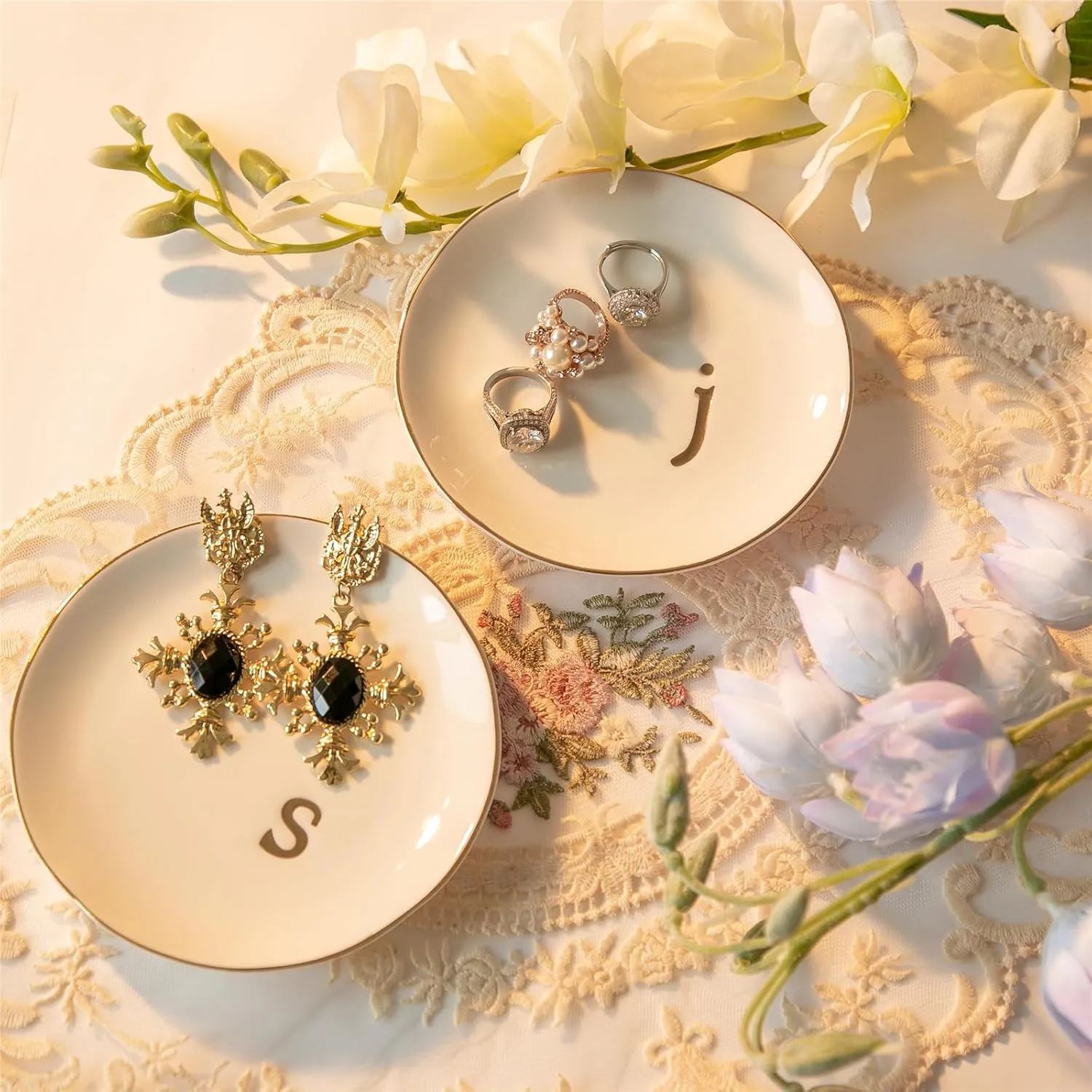 Ceramic Ring Holder for Jewelry, Jewelry Tray, Ring Dish, Aesthetic Room Decor, Engagement Gifts Bride Gifts Wedding Gifts for Women, White, 4.75"(E)