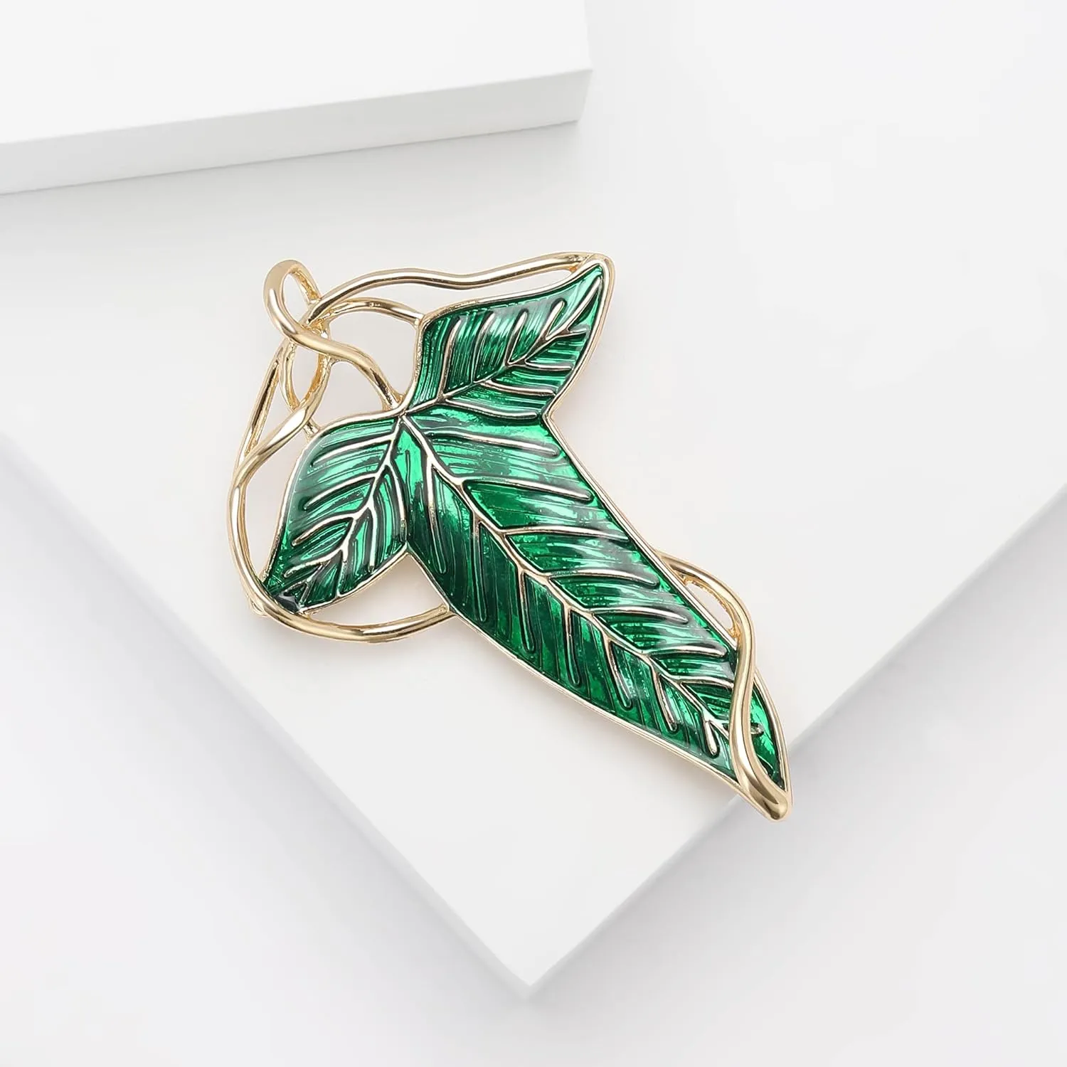 Enamel Green Leaf Brooches for Women Unisex Plant Pins 5-color Available Casual Party Accessories Gifts Elven Cloak Leaf Clasp Costume Accessory Cosplay Jewelry