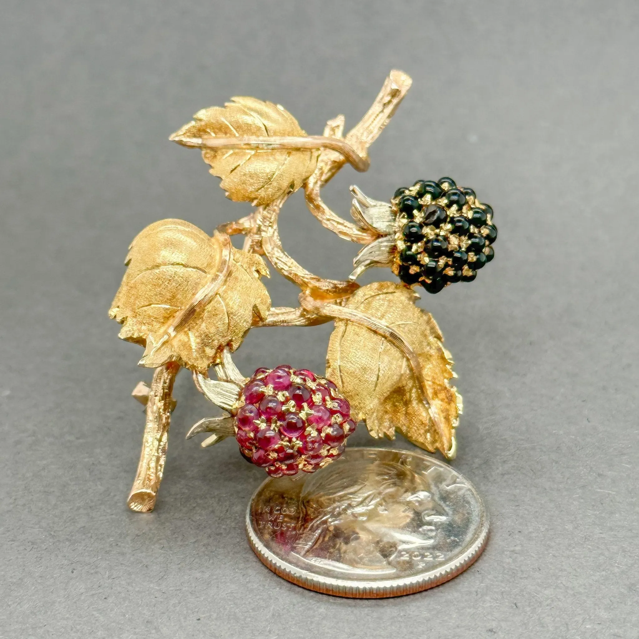 Estate Buccellati 18K Y Gold 5.12ctw Ruby & Sapphire Grape Brooch