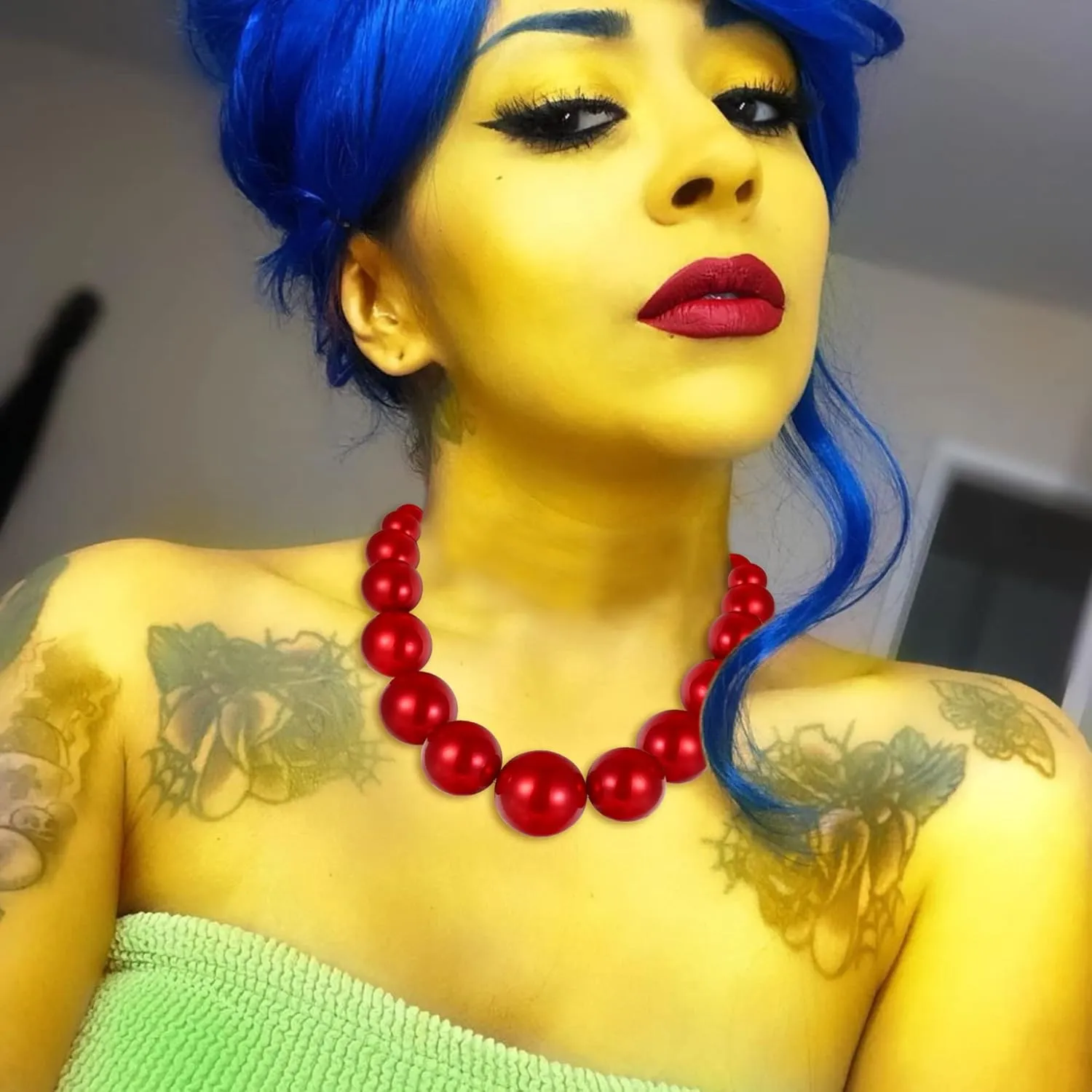 Flyonce Large Big Simulated Pearl Chunky Strand Choker Necklaces, Halloween Costume Statement Bib Necklace Jewelry for Cosplay Parties