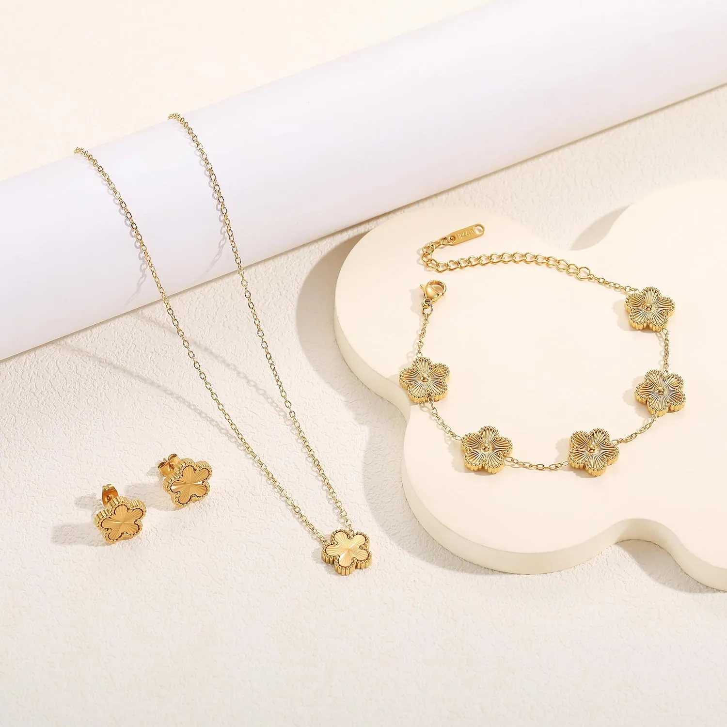 Four Leaf Clover Bracelet Set for Women - 18K Gold Plated Flower Lucky 4 Leaf Necklace Bracelet Earrings Jewelry Sets Gift for Women