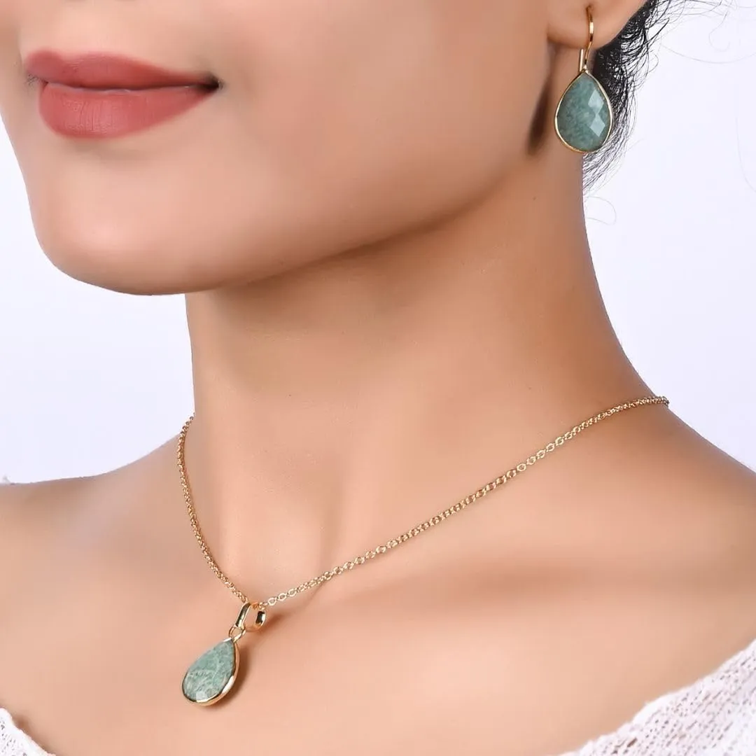 Gempires Lightweight Teardrop Crystal Pendant Necklace Handmade Gemstone Bezel Jewelry Hypoallergenic Unique Everyday Wear Jewelry For Womens 18- Inch Adjustable Chain