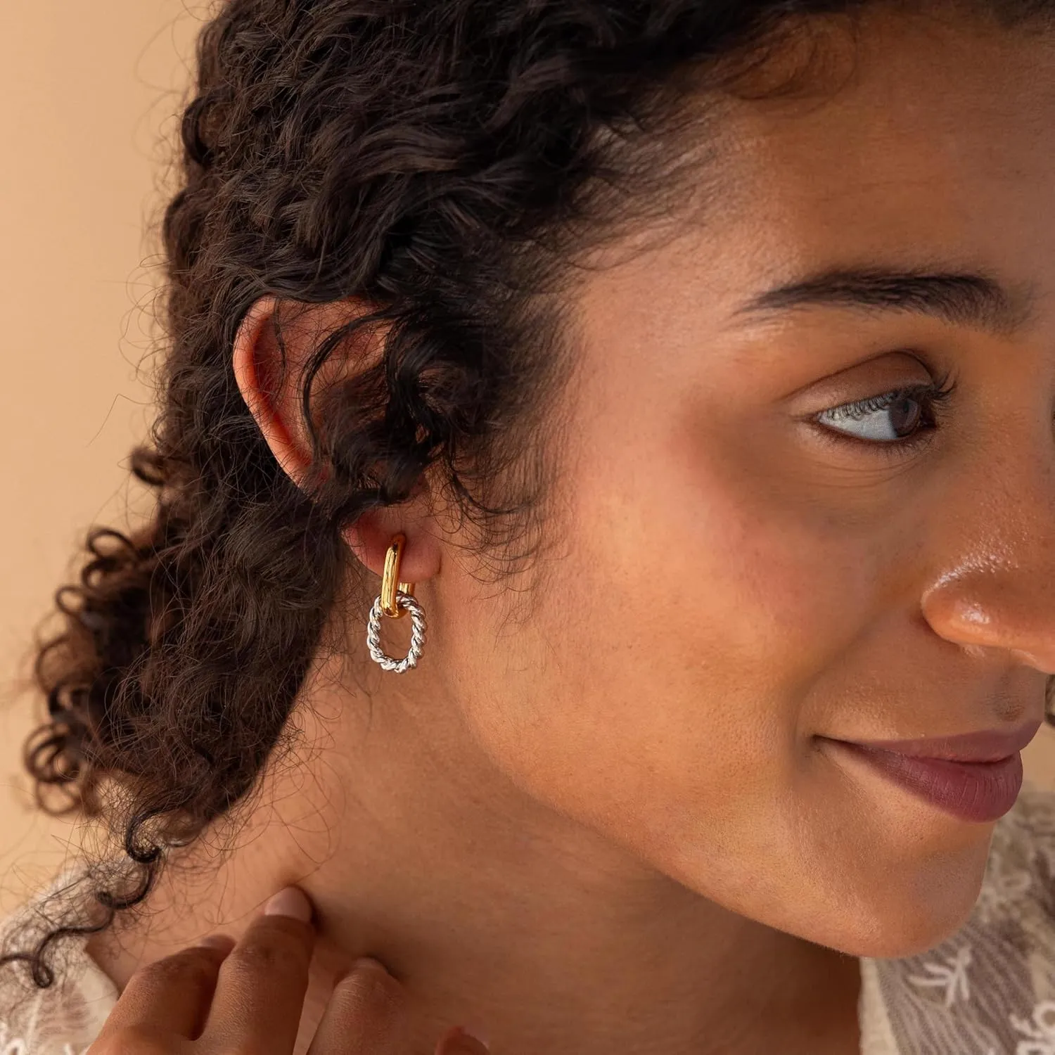 Gold Earrings for Women 14K Gold Hoop Earring Dainty Minimalist Simple Small Earrings Jewelry Gift for Her