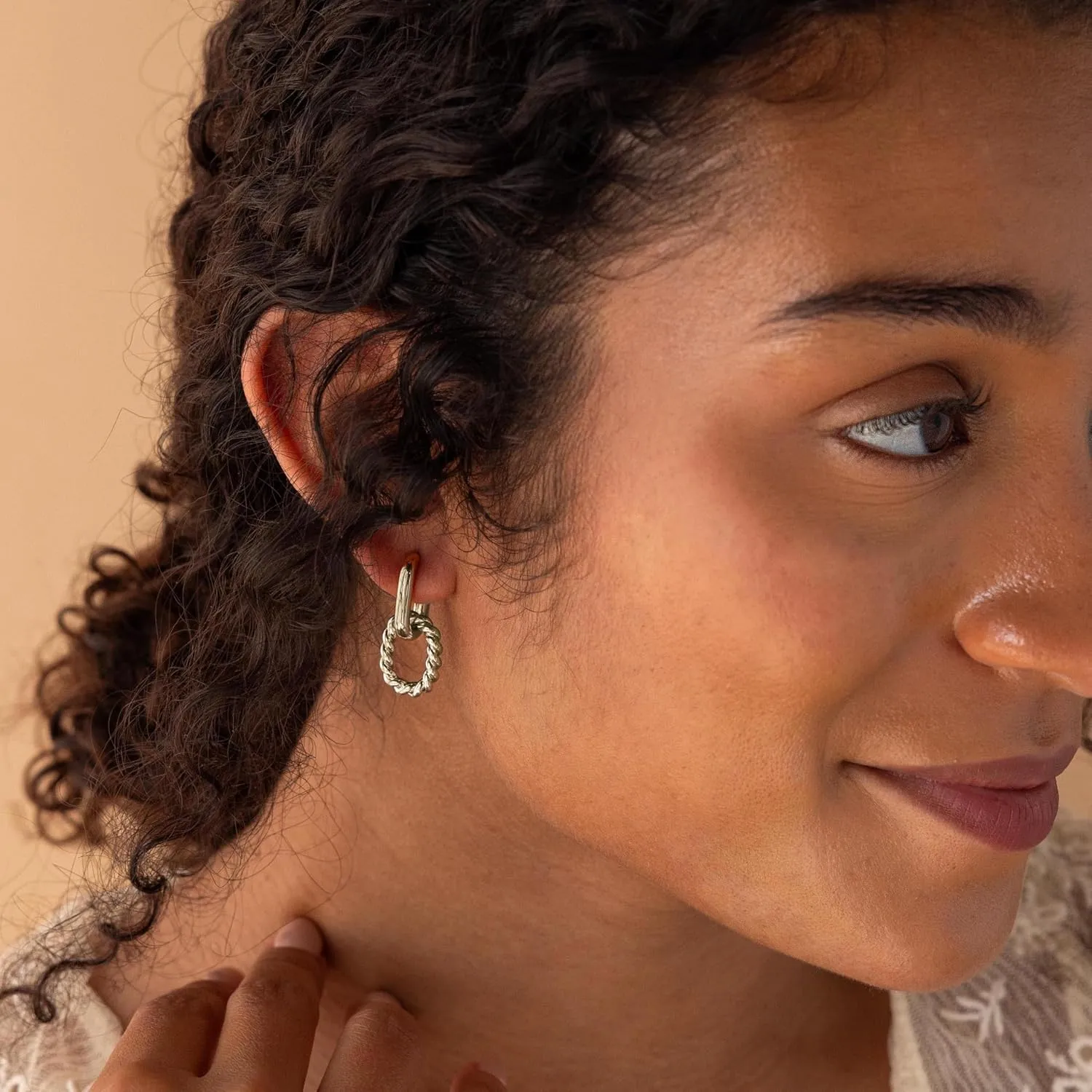 Gold Earrings for Women 14K Gold Hoop Earring Dainty Minimalist Simple Small Earrings Jewelry Gift for Her