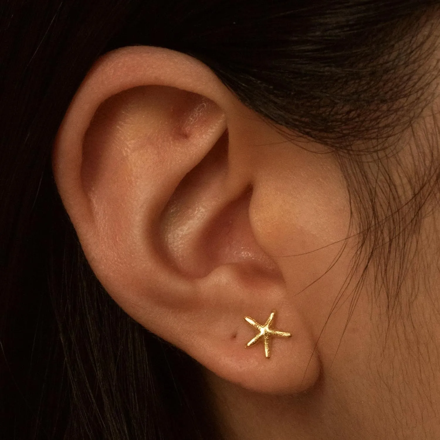 Gold Earrings for Women Trendy 14K Gold Plated Small Starfish Stud Earrings Dainty Lightweight Minimalist Simple Hypoallergenic Earrings Jewelry Gifts for Her
