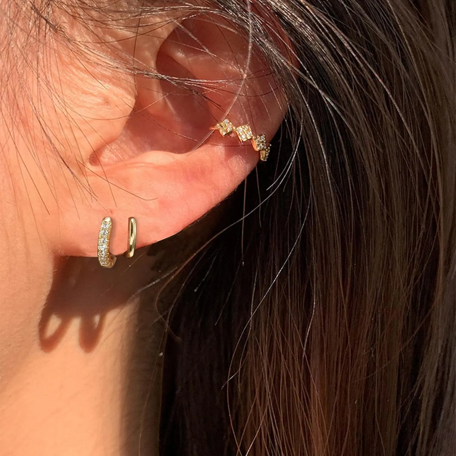 Gold Hoop Earrings Set for Women Chunky Hypoallergenic Open Huggie Hoops Earring Plated Stack Earring Lightweight Trendy Small Cute for Multiple Piercing