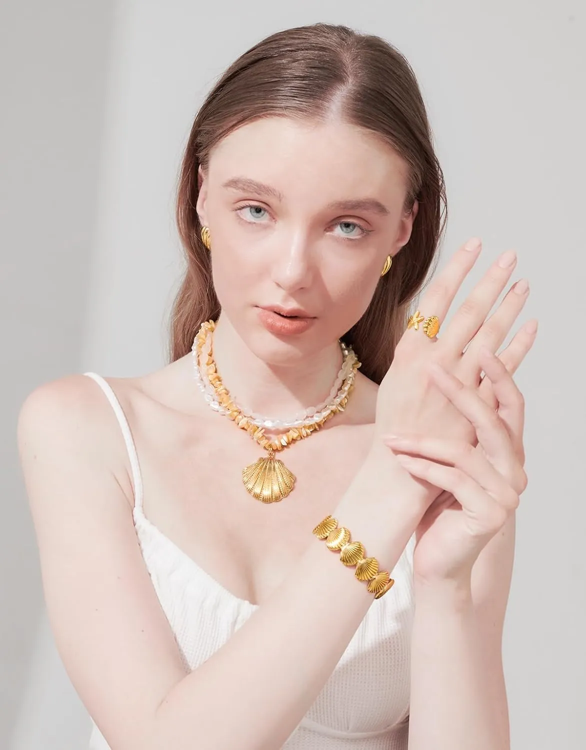 Gold Seashell Necklace For Women With Beach Sand And Bead Starfish Choker Necklace Ocean Chains Necklace Fashion Summer Necklace Jewelry