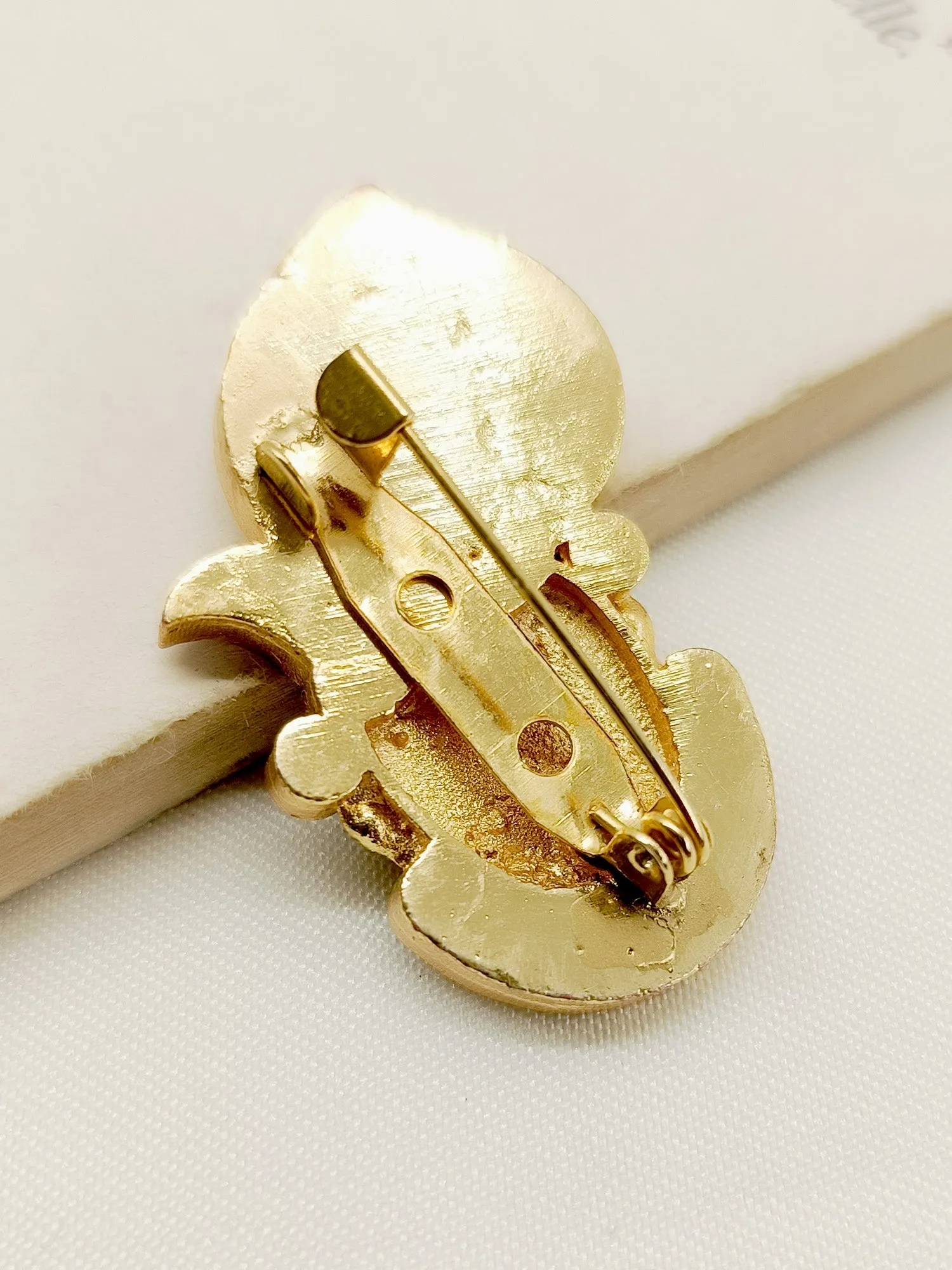 Harina Ruby Shrinath Ji Brooch