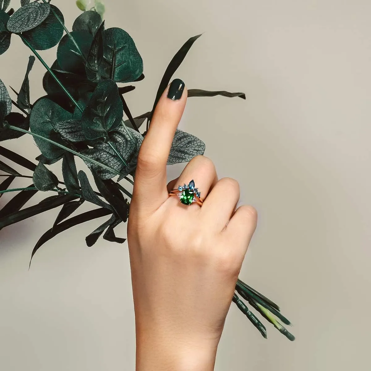 JIANGYUE Emerald Green Cubic Zirconia Stackable Statement Rings for Women Rose Gold White Crown Wedding Rings Set Mother's Day Jewelry Gift Size 5 6 7 8 9 10