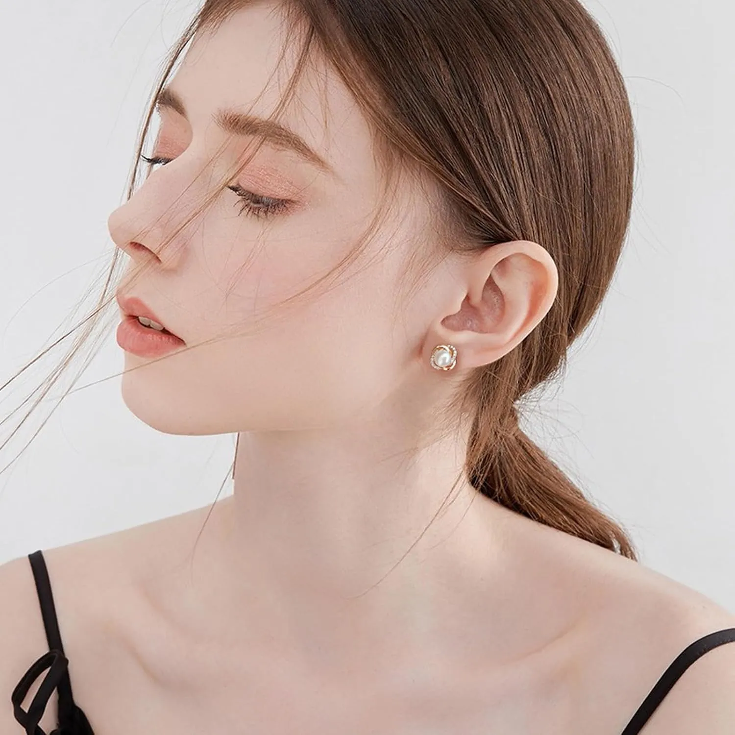 Pearl Stud Earrings for Women Rhinestones Pearl Earrings Hypoallergenic stud Gold Jewelry Wedding Earrings for Brides