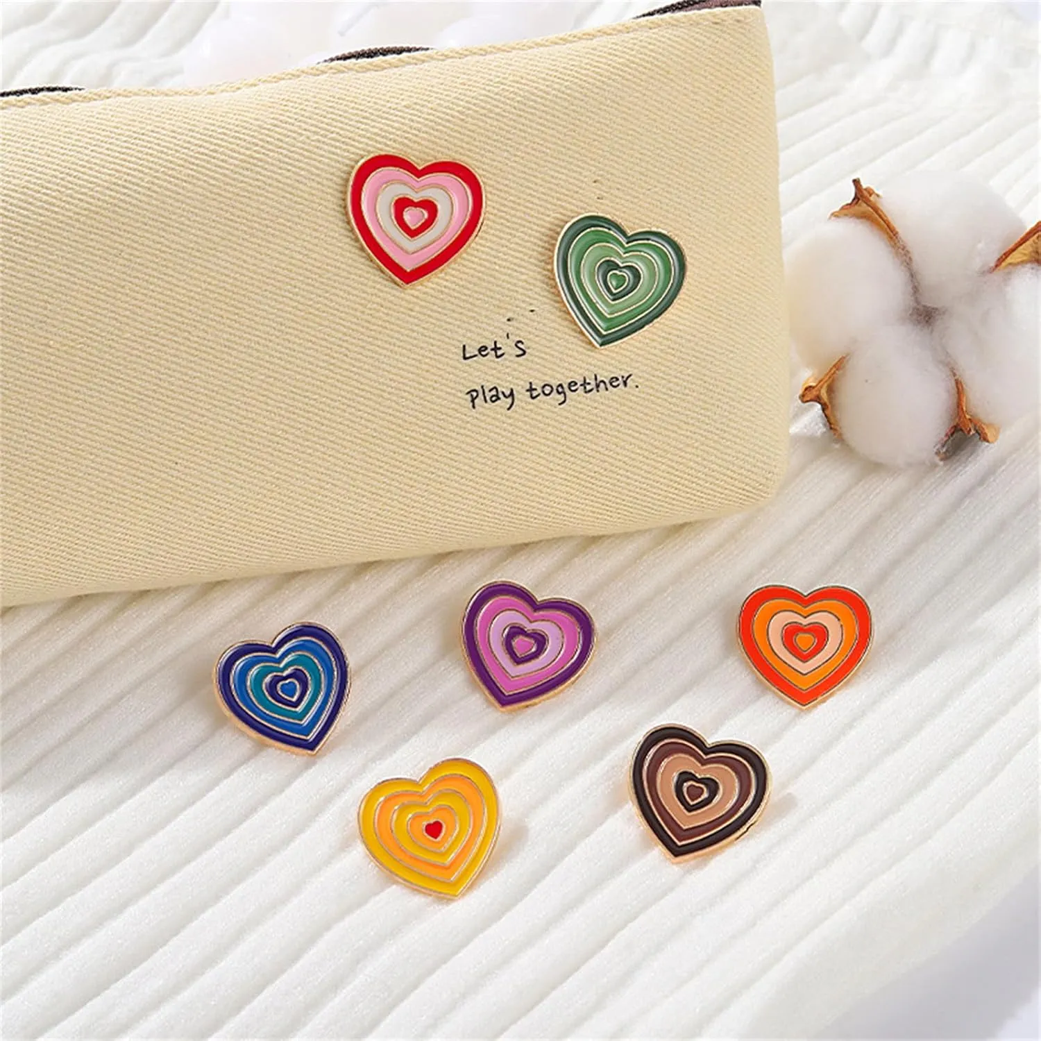 Rainbow Color Heart Enamel Brooch Cute Cartoon Shiny Rainbow Gradient Colored Heart Shaped Love Life Brooch Pin Fashion Jewelry for Any Special Occasions