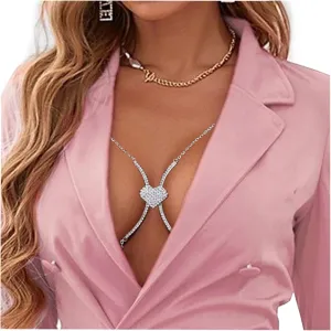 Rhinestone Chest Bracket Bra Chain Sexy Heart Pendant Chest Bracket Bra Jewelry Beach Party Prom Fashion Crystal Body Chain Jewelry for Women