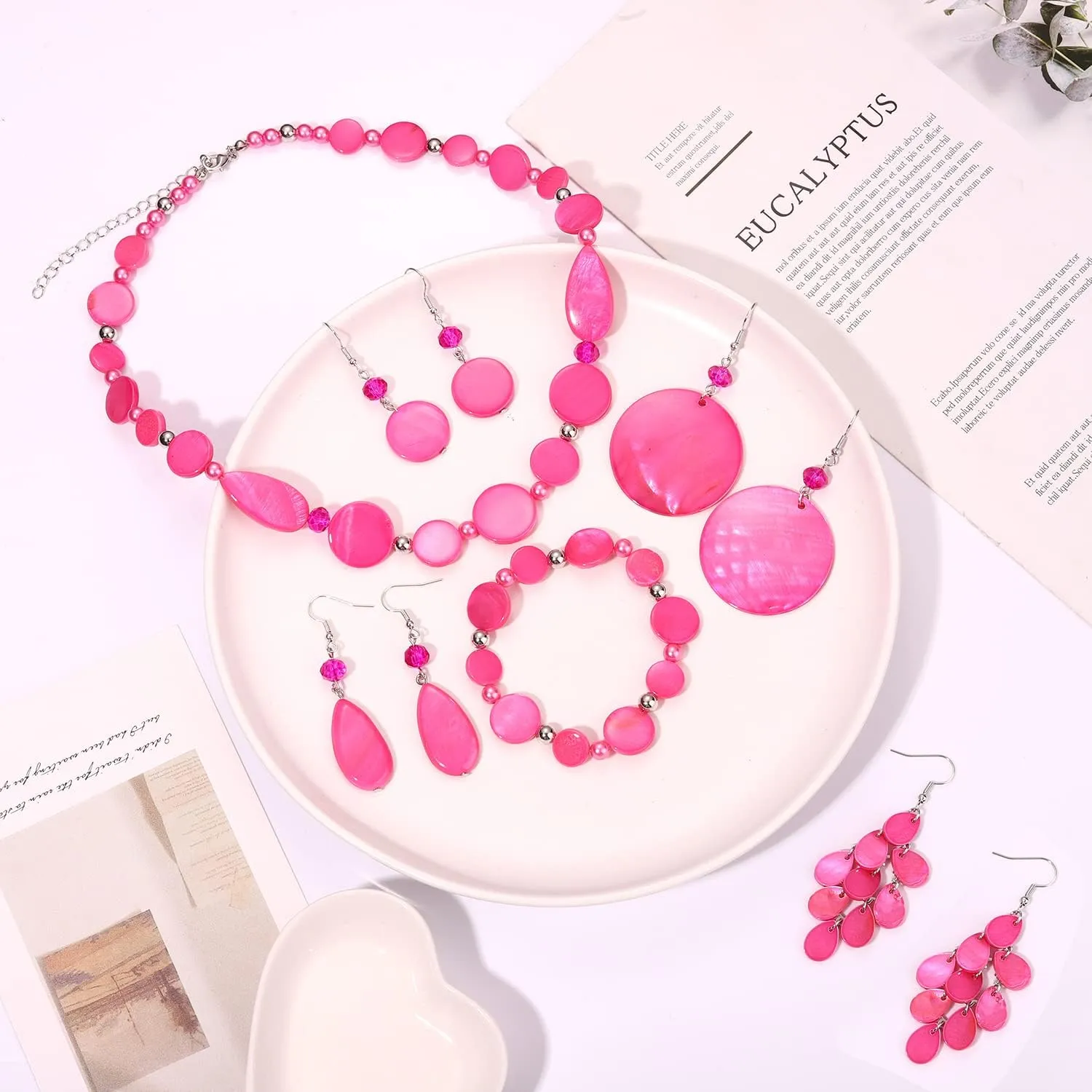 Shell Necklace and Bracelet Earrings Set for Women Boho Shell Choker Necklace Bracelet Waterfall Seashell Dangle Earrings Summer Beach Jewelry