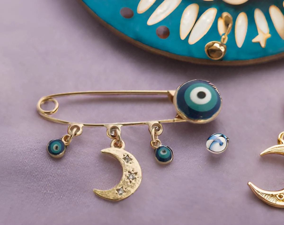 Turkey Evil Eye Rhinestone Charm Blue Lucky Eyeball Hands Brooch Pins Jewelry for Good Luck