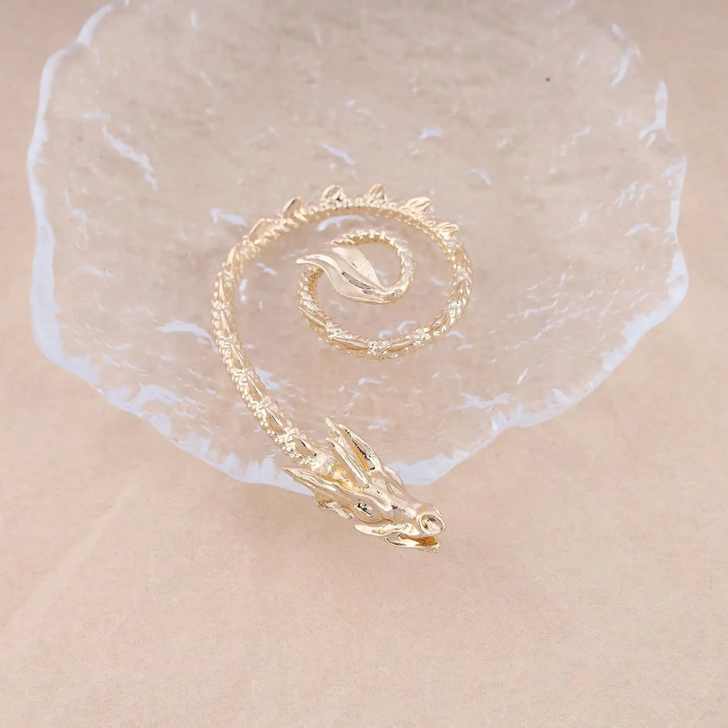 Vintage Dragon Ear Cuff Wrap Earrings Flying Dragon Ear Climber Earrings Ancient Dragon Cartilage Ear Clip Earrings Gold Dragon Wrap Around Earrings Jewelry for Women (Gold)