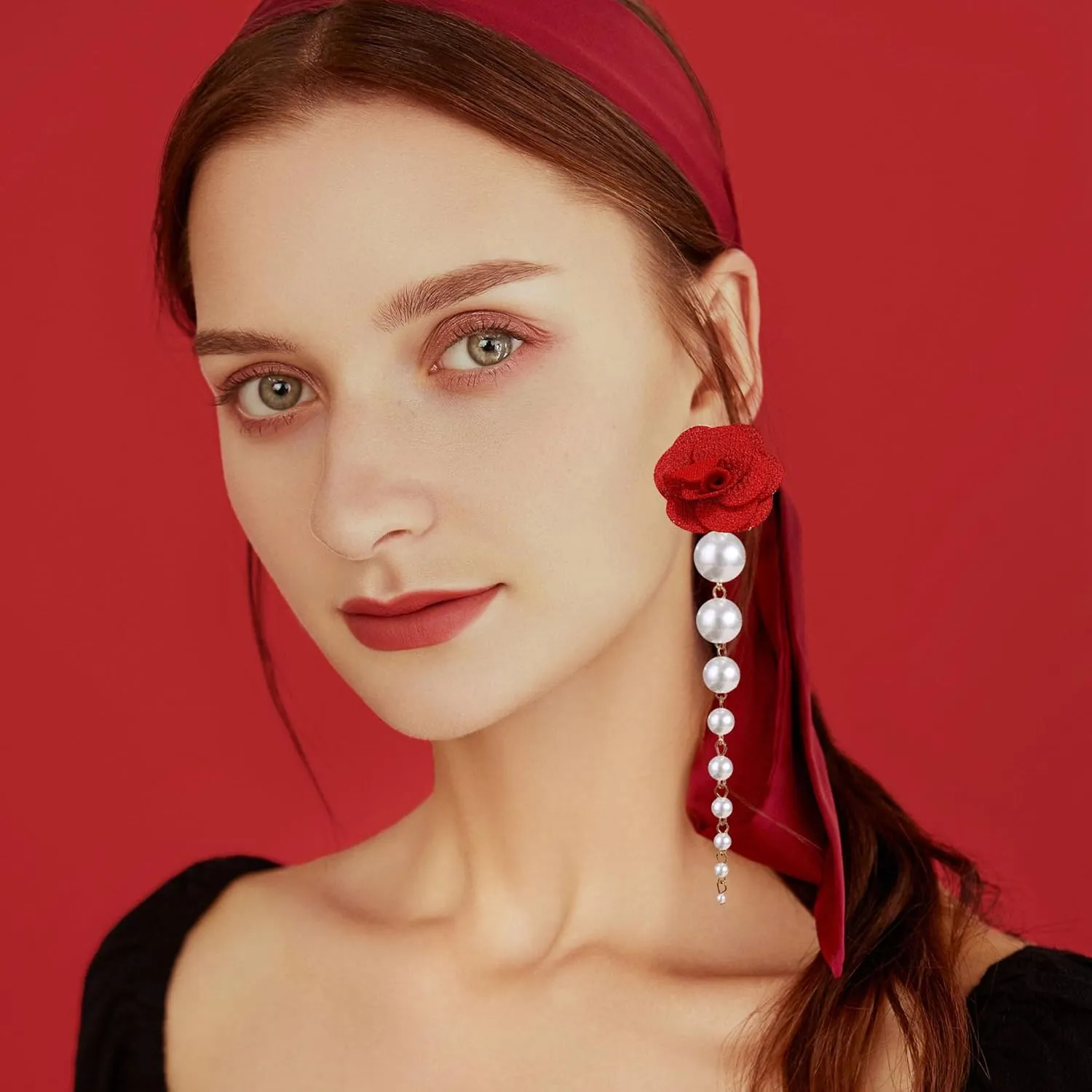 Vintage Flower Pearl Tassel Stud Earrings for Women Statement Big Pearl Floral Dangling Earrings Party Jewelry