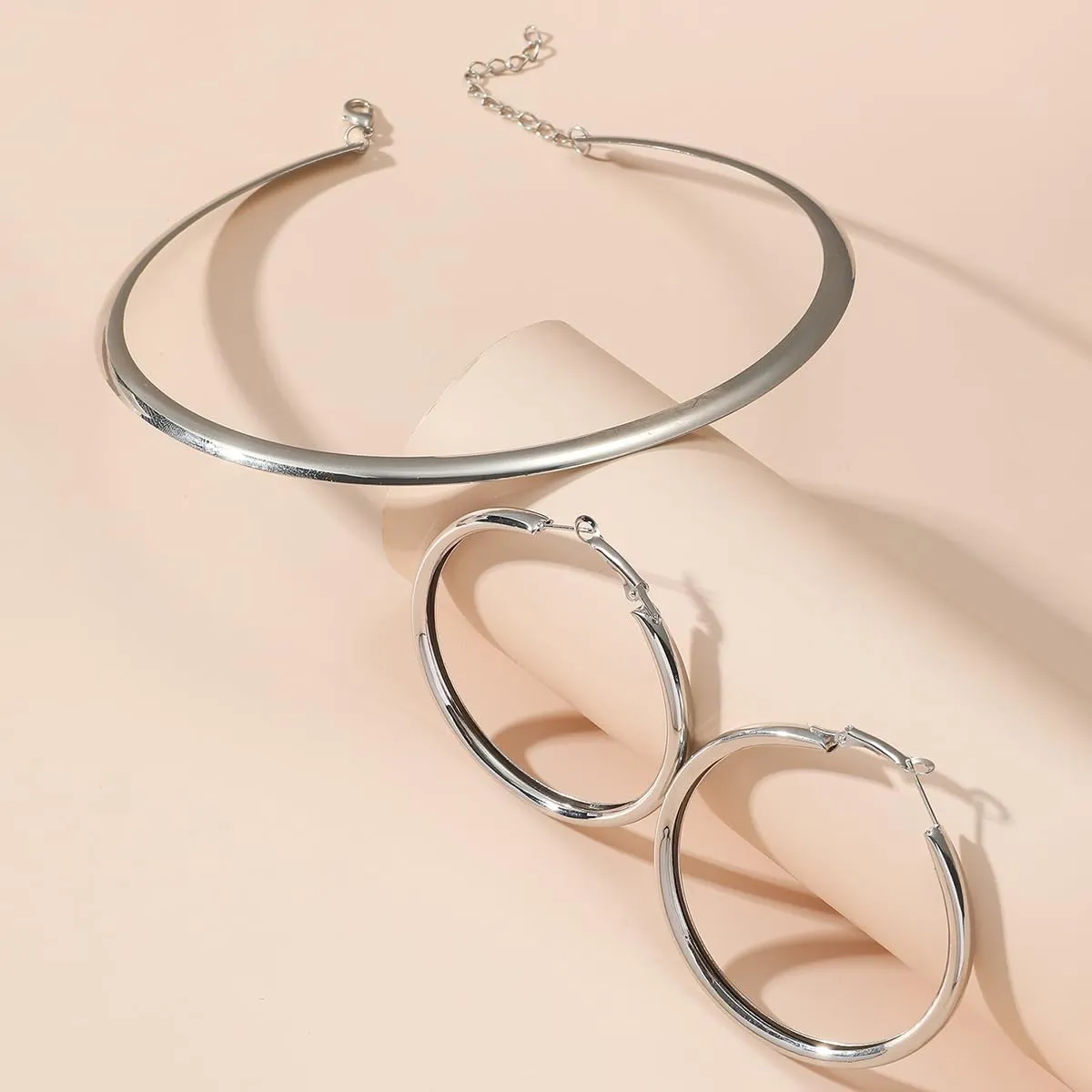 Vivian&CD Gold Choker Necklaces Earrings Set for Woman, Simple Metal Collar Necklace Earrings Set Open Round Clavicle Chain Earrings